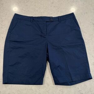 LIKE NEW Vineyard Vines Navy Blue Flat Front Chino Khaki Casual Shorts Cotton